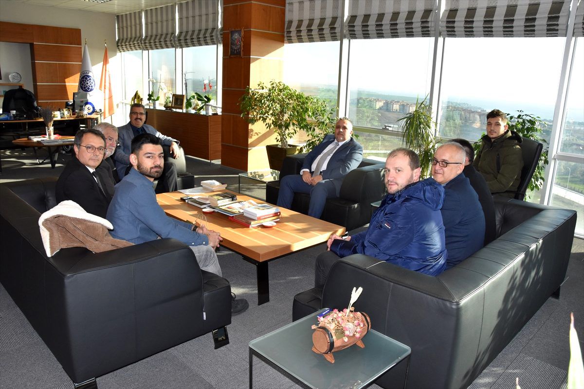 Batı Trakya Türkleri Dayanışma Derneği Genel Başkanı Hüseyin\'den Şahin\'e ziyaret