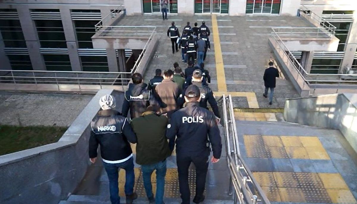 Batman\'da uyuşturucu tacirlerine operasyonda 18 tutuklama