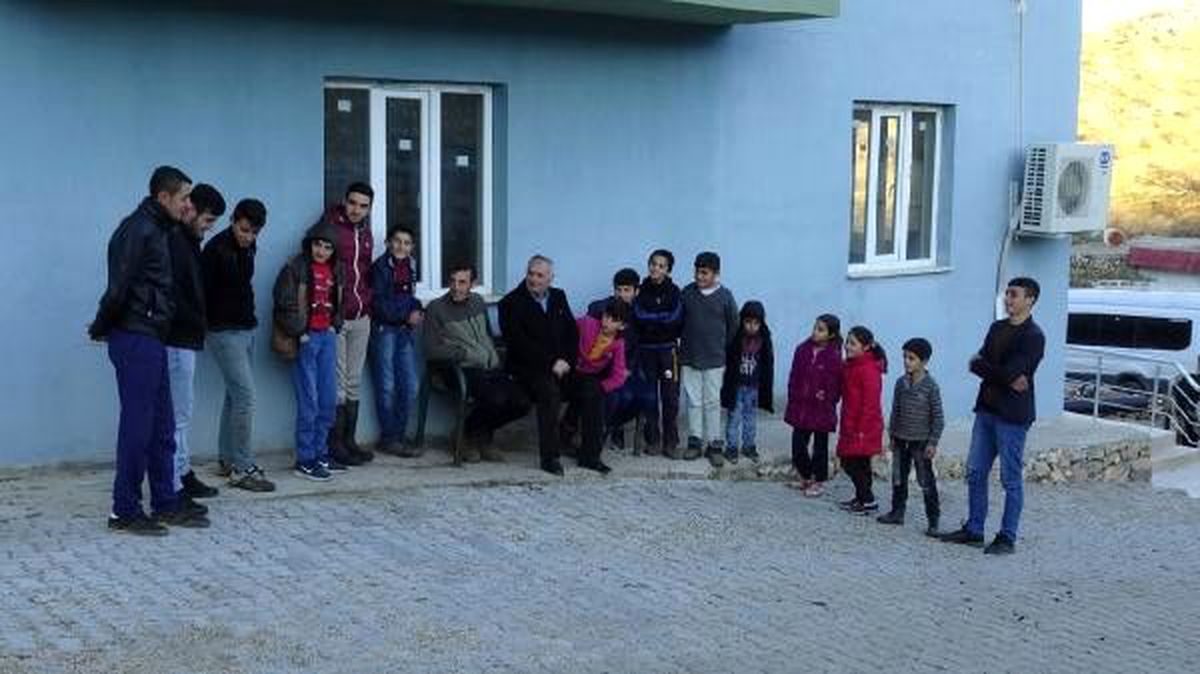 Bu köyde kimse sigara içmiyor