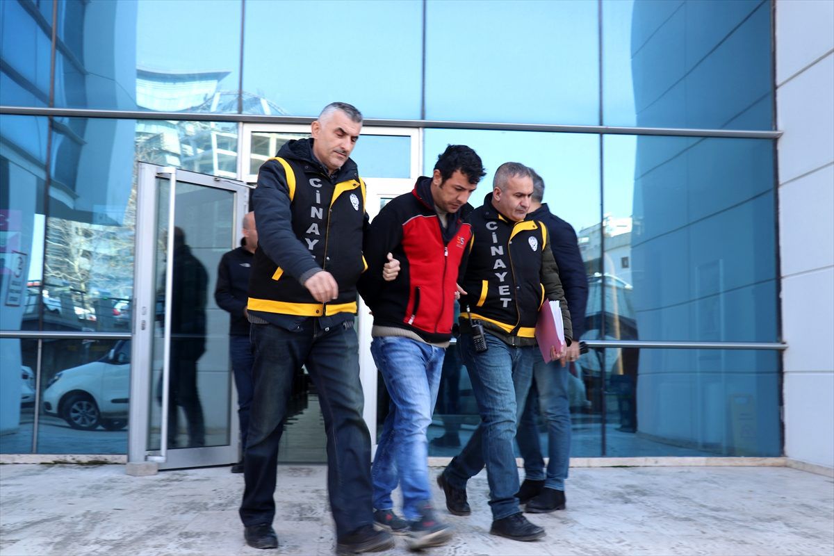 Bursa\'da elleri bağlanarak öldürülen gencin son görüntüleri ortaya çıktı