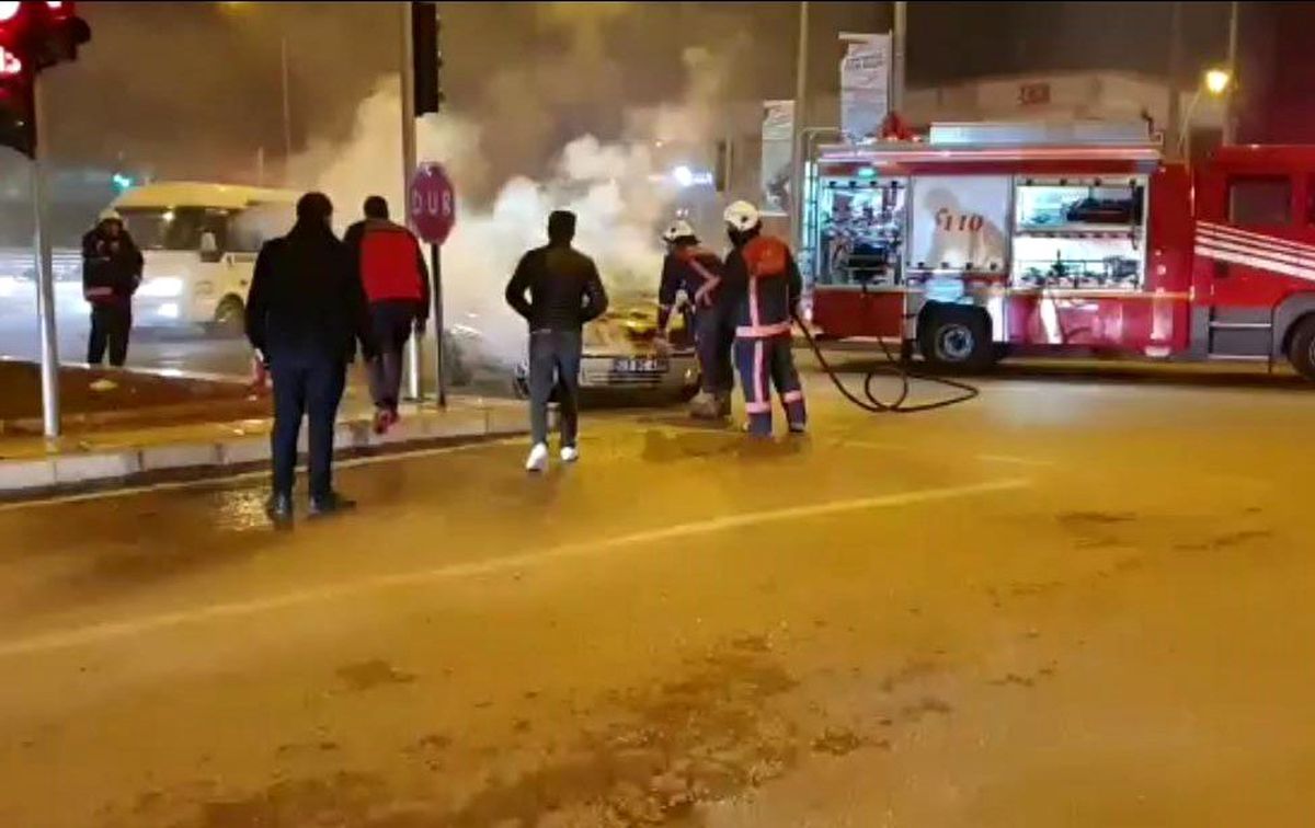 Elazığ\'da araç yangını