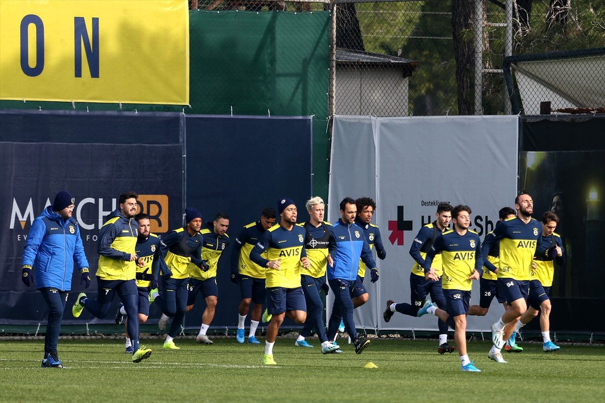 Fenerbahçe\'nin Antalya kampı