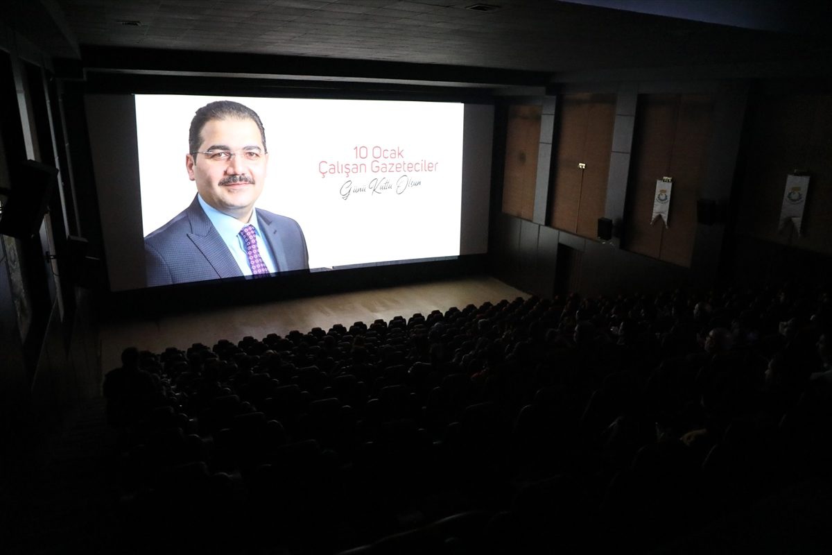Haliliye Belediyesinden gazetecilere sinema etkinliği