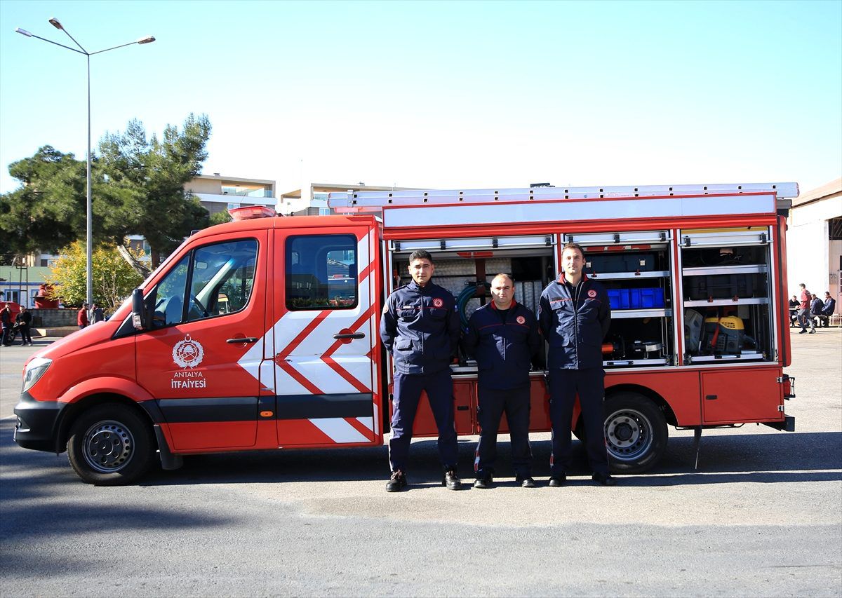 İtfaiye erlerinin ameliyata girmesini "şaka" sanıldı