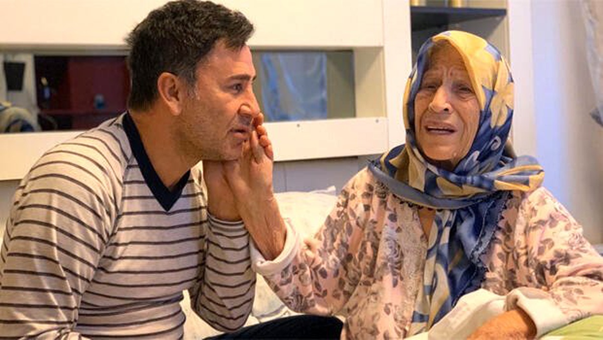 İzzet Yıldızhan\'ın annesi Suriye Zelal Yıldızha hayatını kaybetti