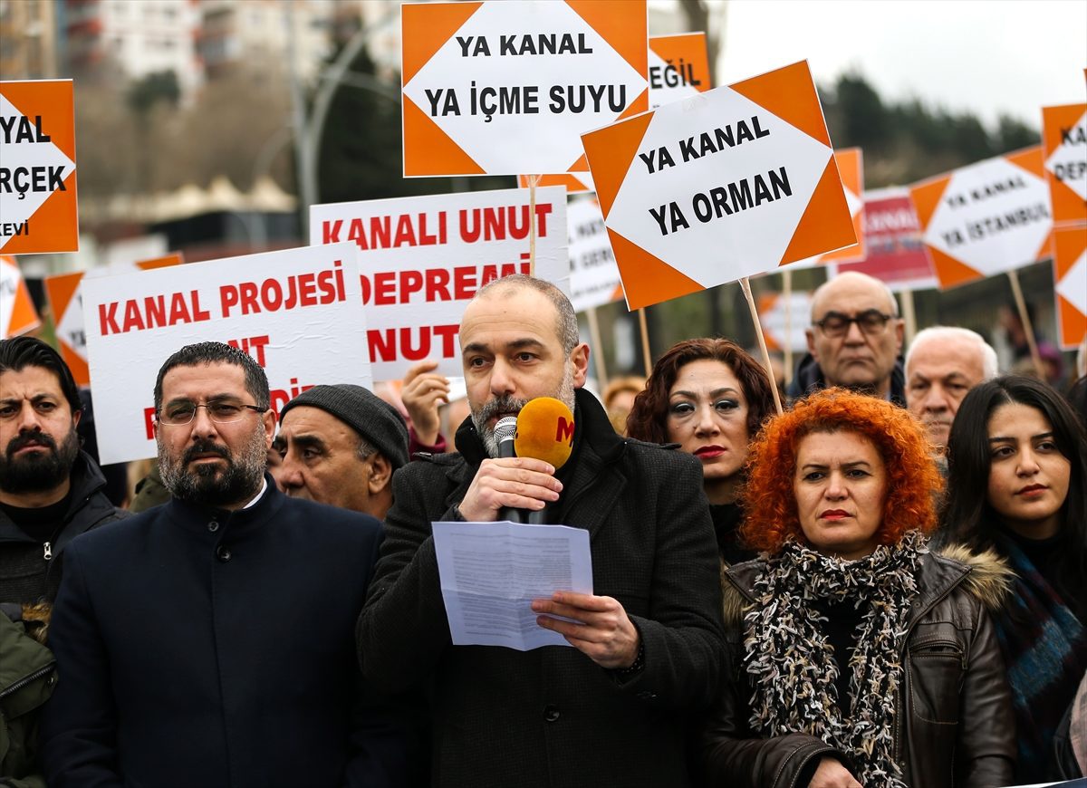 Kanal İstanbul\'a "Hayır" demek için insan zinciri oluşturuldu