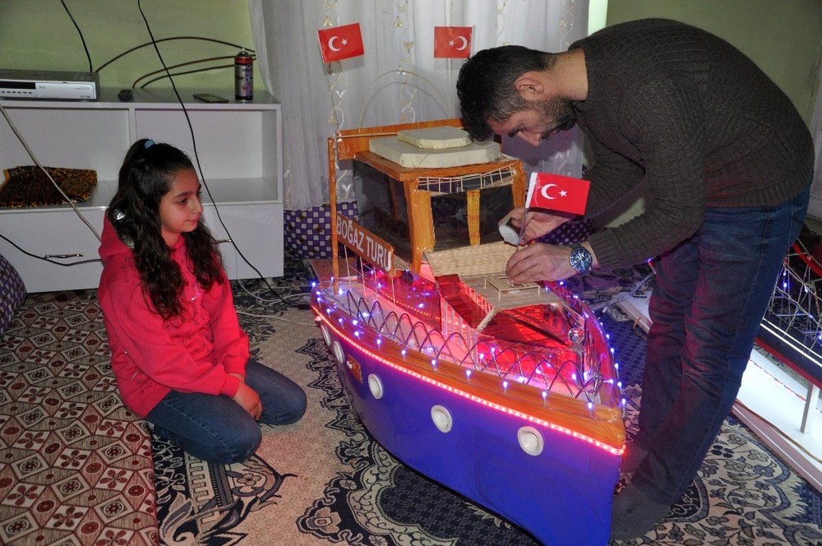 Kızı için bu kez maket gemi yaptı
