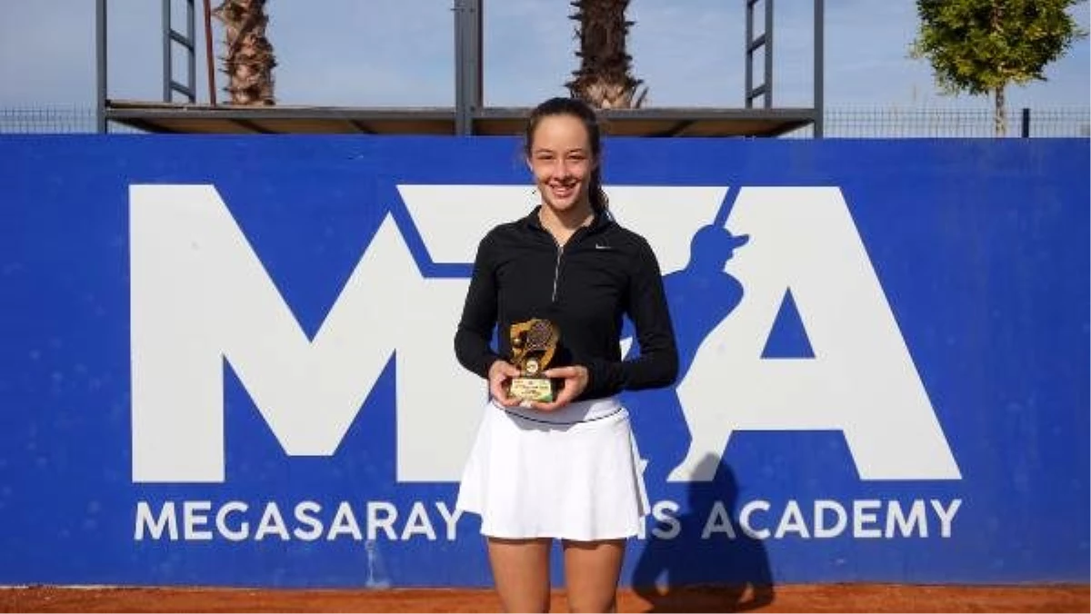 Milli tenisçi Zeynep Sönmez, Antalya\'da şampiyon