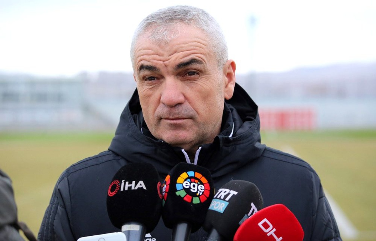 Rıza Çalımbay: "İki oyuncu daha alacağız"