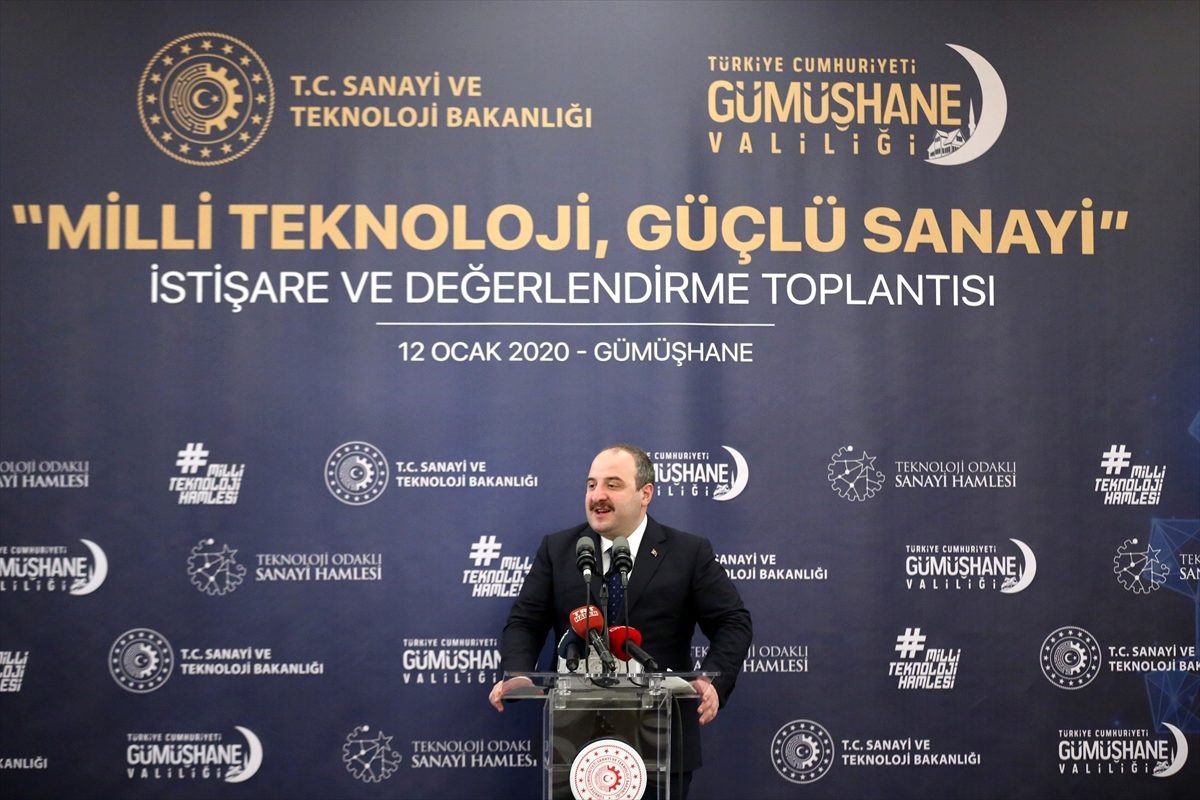 Sanayi ve Teknoloji Bakanı Varank, Gümüşhane\'de iş insanlarıyla bir araya geldi: (1)