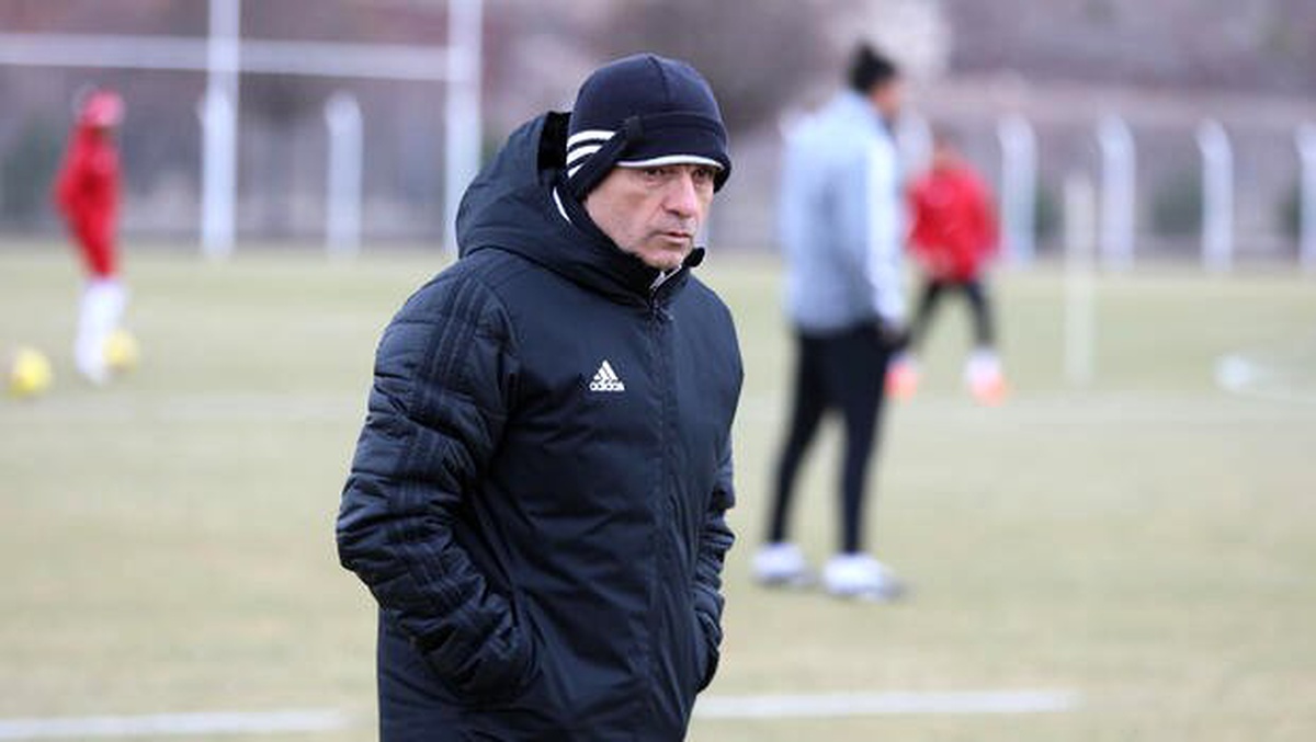 Süper Lig lideri Sivasspor\'un yeni transferi Yasin Öztekin ilk idmanına çıktı
