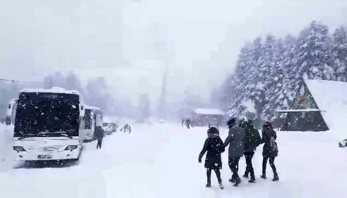 Uludağ\'da kar yağışı başladı
