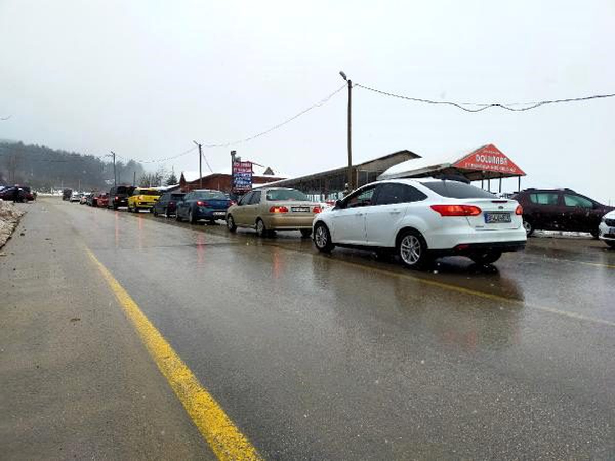 Uludağ yolunda 4 kilometrelik araç kuyruğu