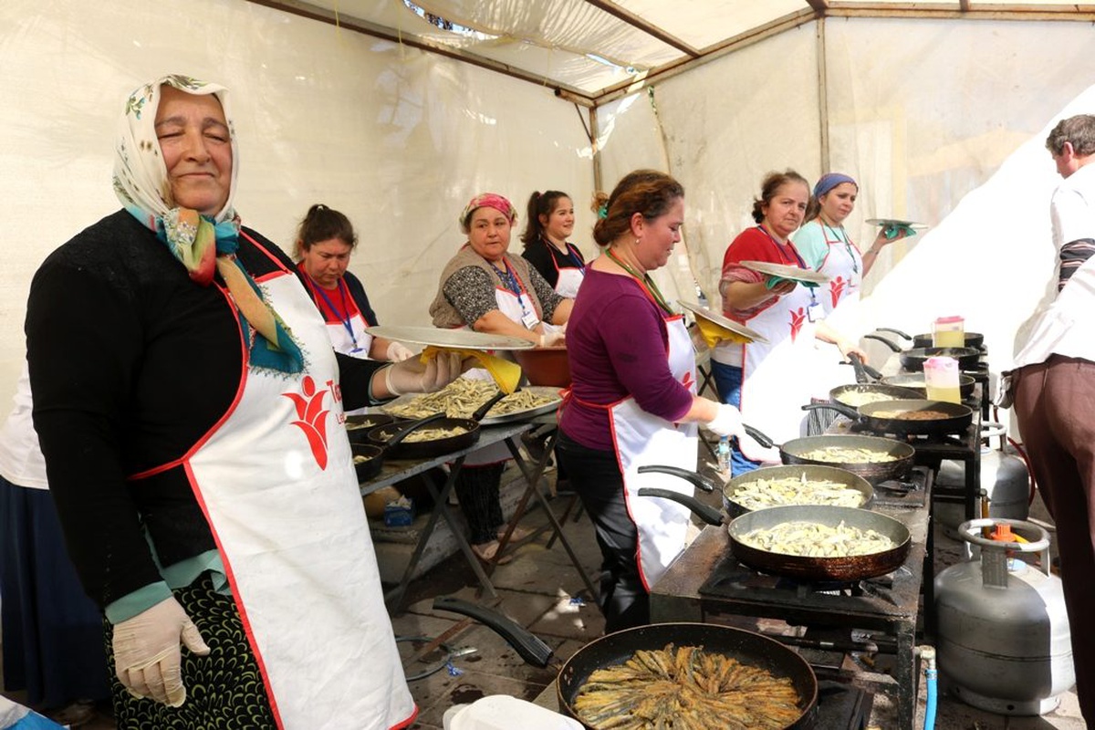 5.Hamsi Festivalinde Karadeniz Rüzgarları Esti