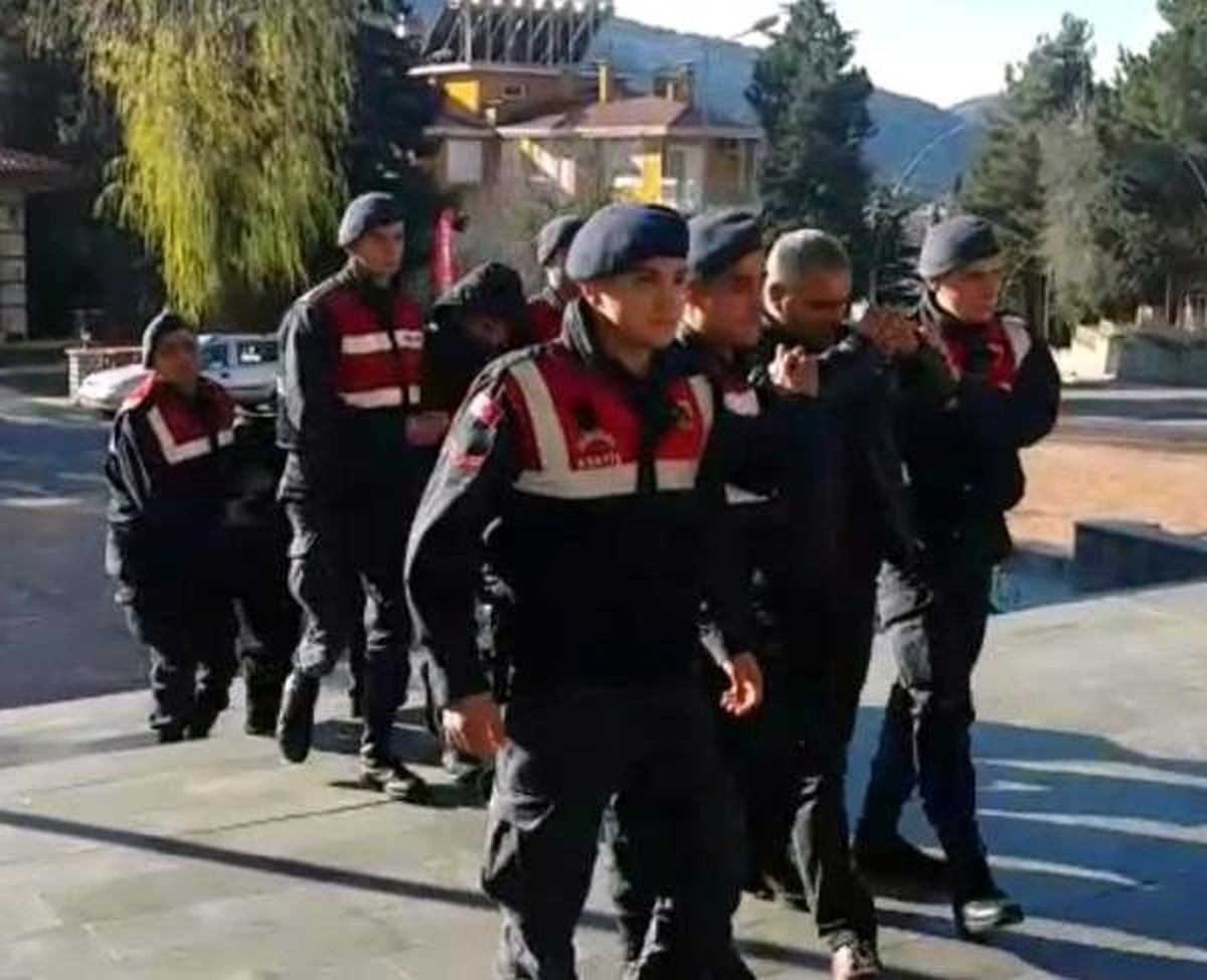 6 ildeki akaryakıt hırsızlığı operasyonu şüphelileri adliyede