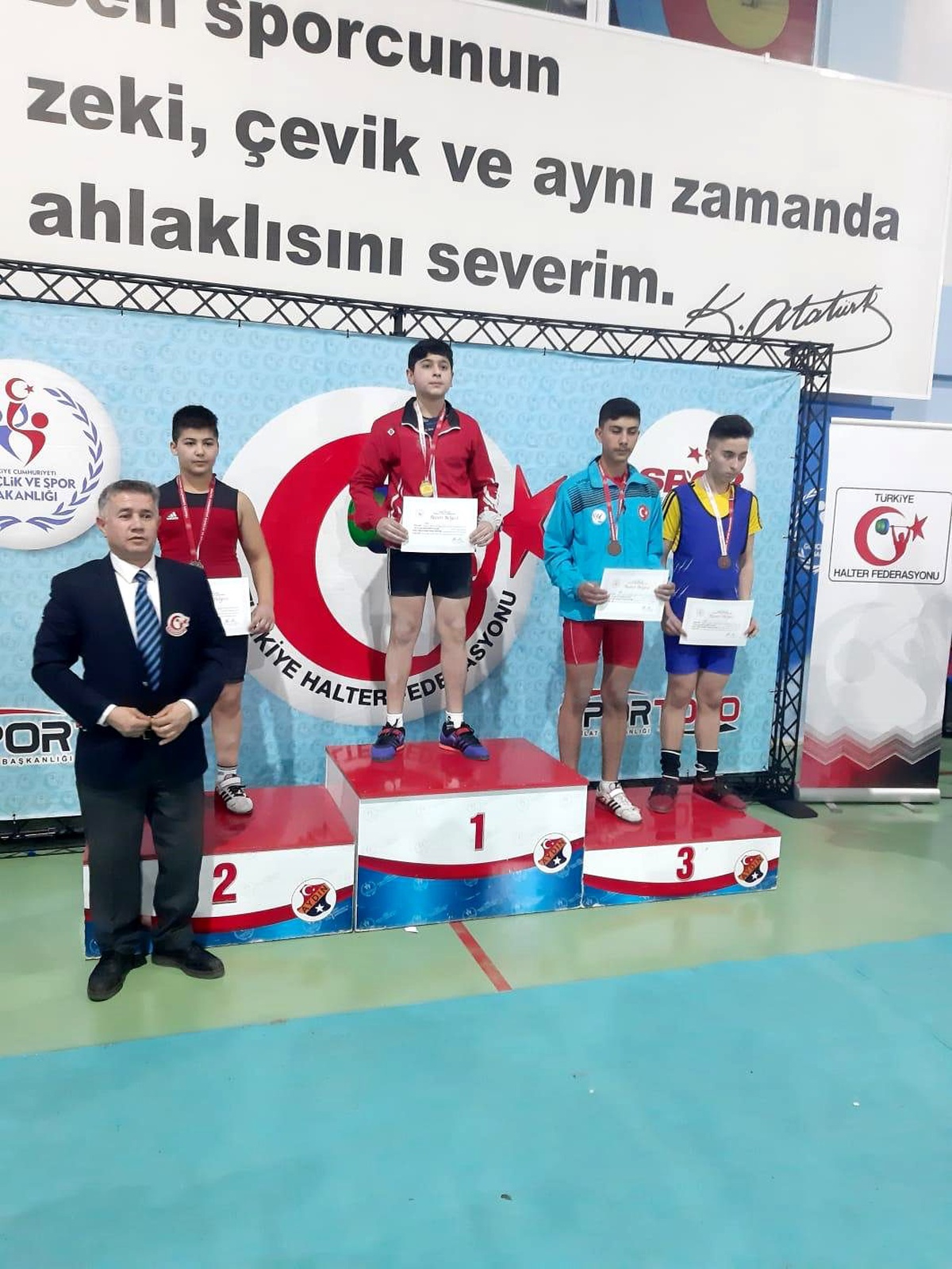 Ağrı\'lı Halterci Türkiye Şampiyonu Oldu