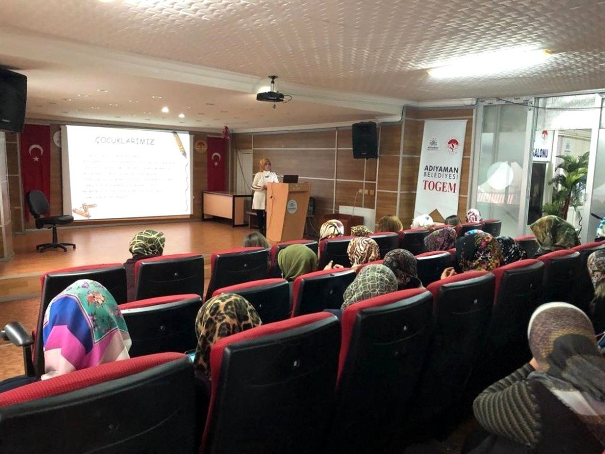 \'Akran Zorbalığı\' konulu seminer