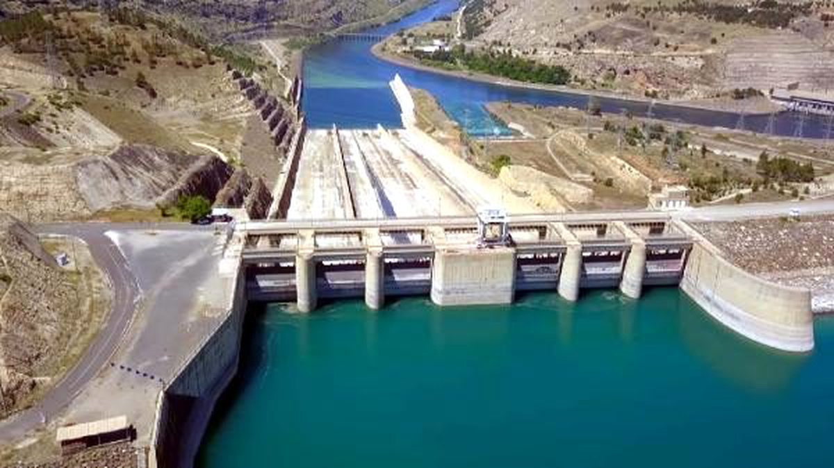 Atatürk Barajı\'ndan 1 yılda ekonomiye 3,3 milyar liralık katkı