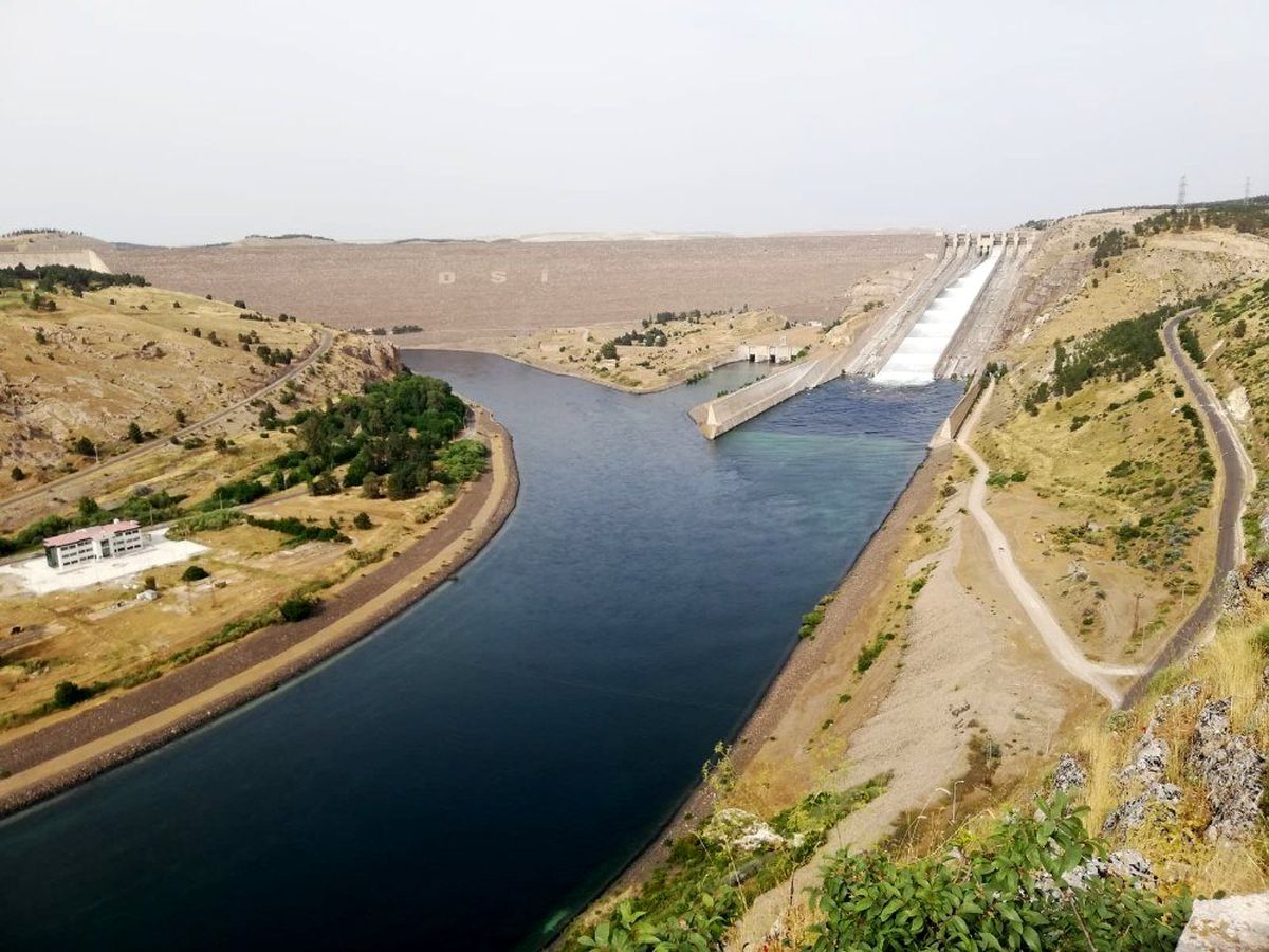 Atatürk Barajı\'ndan 2019\'da 3,3 milyar liralık enerji üretildi