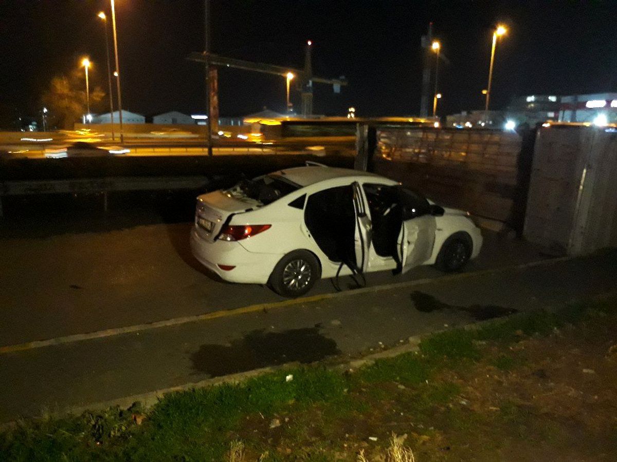 Bahçelievler\'de park halindeki araçta patlama: 2 yaralı