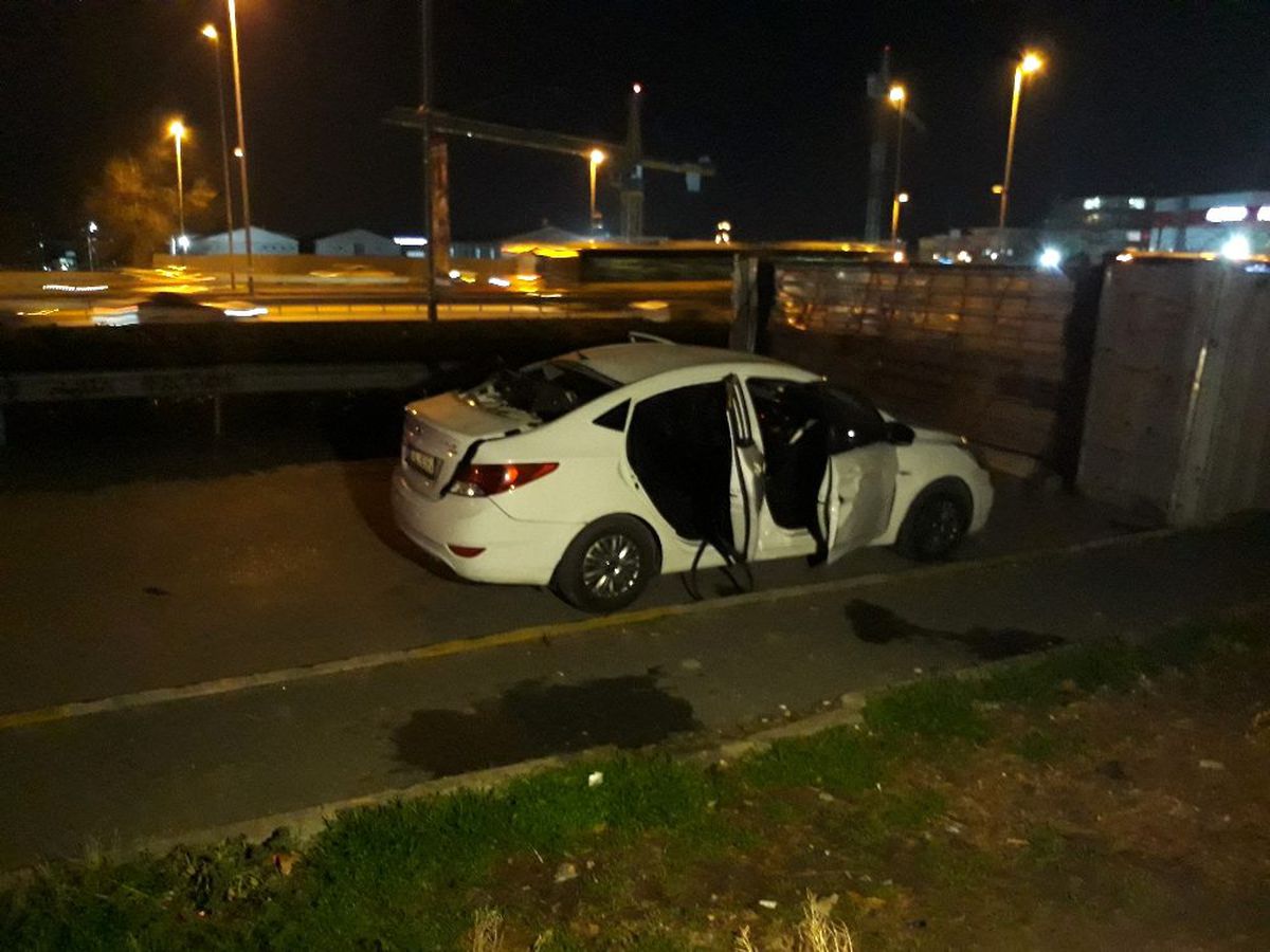 Bahçelievler\'de park halindeki araçta patlama: 2 yaralı