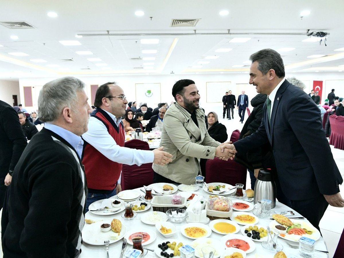 Başkan Köse mahalleleri ağırlıyor
