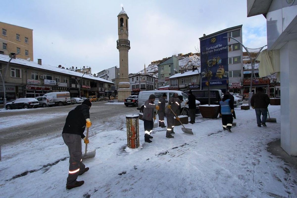 Bayburt Belediyesi\'nden karla mücadele çalışması