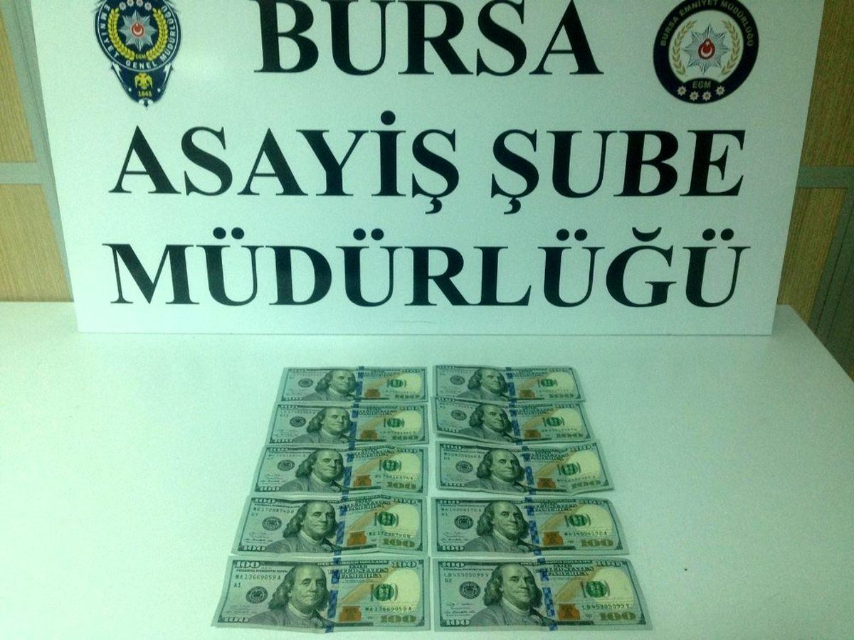 Bursa\'da sahte polislere 12 bin lirasını kaptırdı