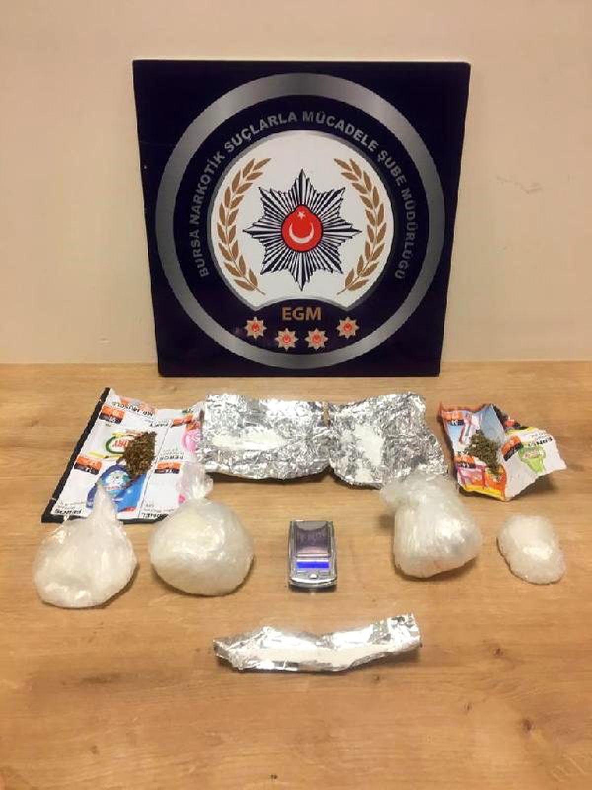 Bursa\'da uyuşturucu ticaretine 11 gözaltı
