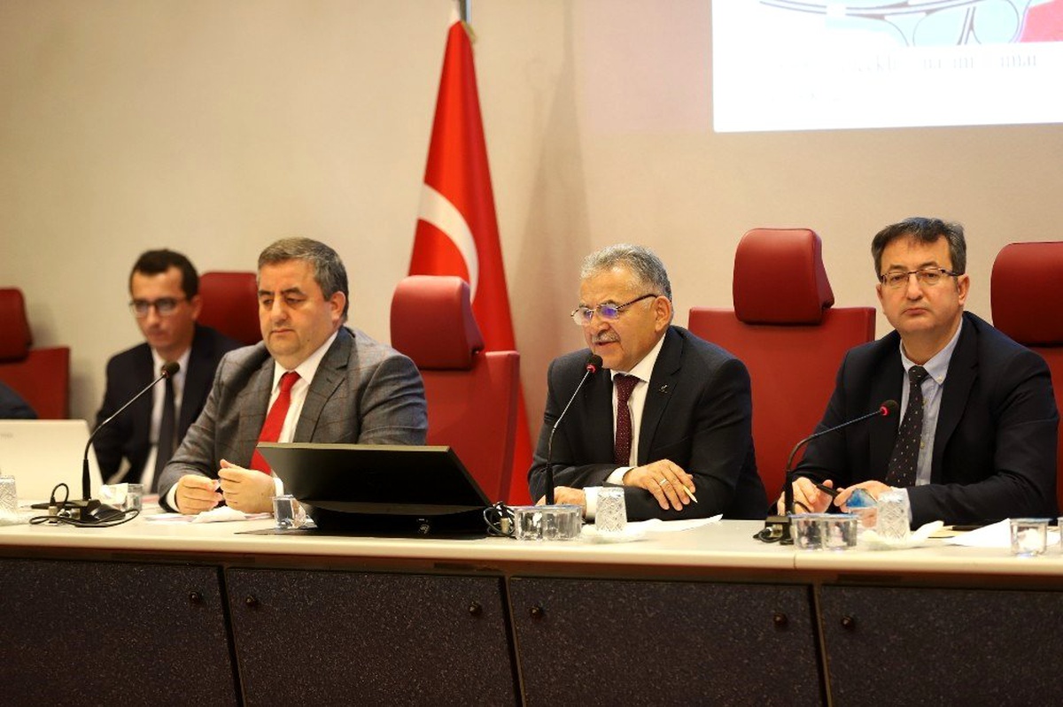Büyükşehir Belediye Meclisi toplandı