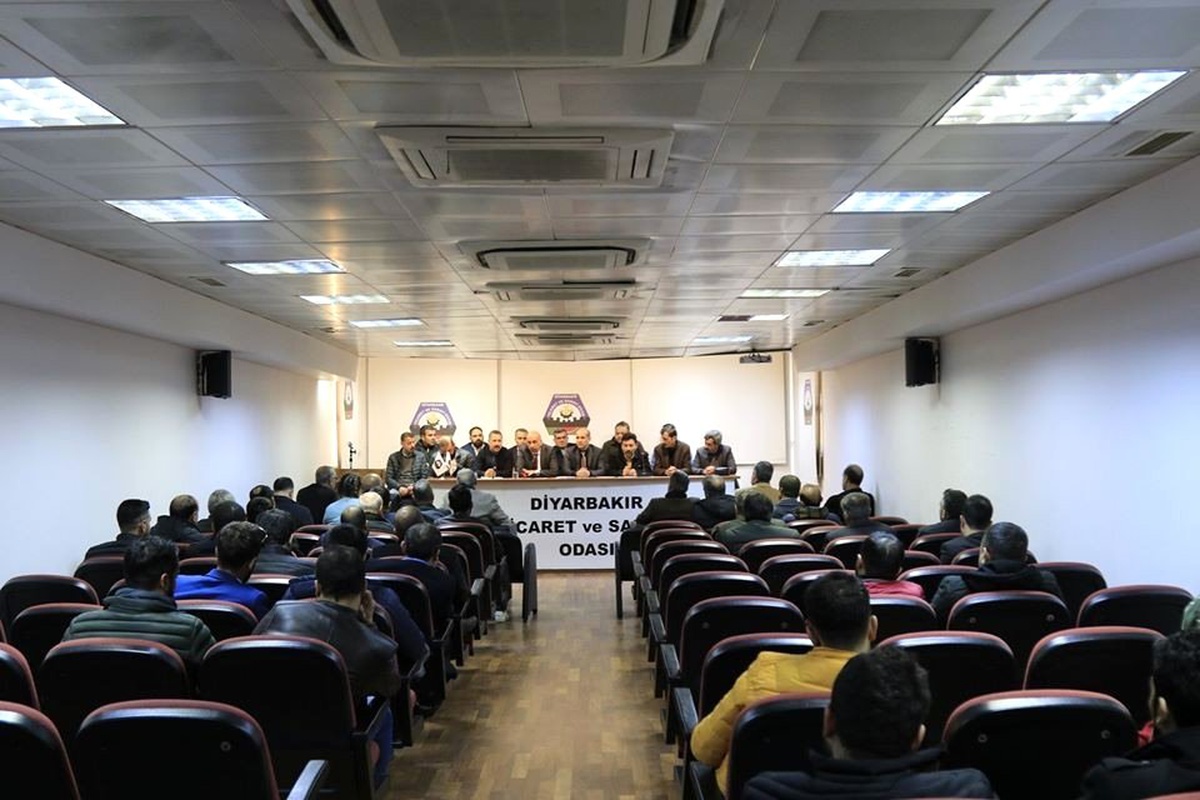 Diyarbakır\'daki sürücü kursları fiyat birliğine gitti