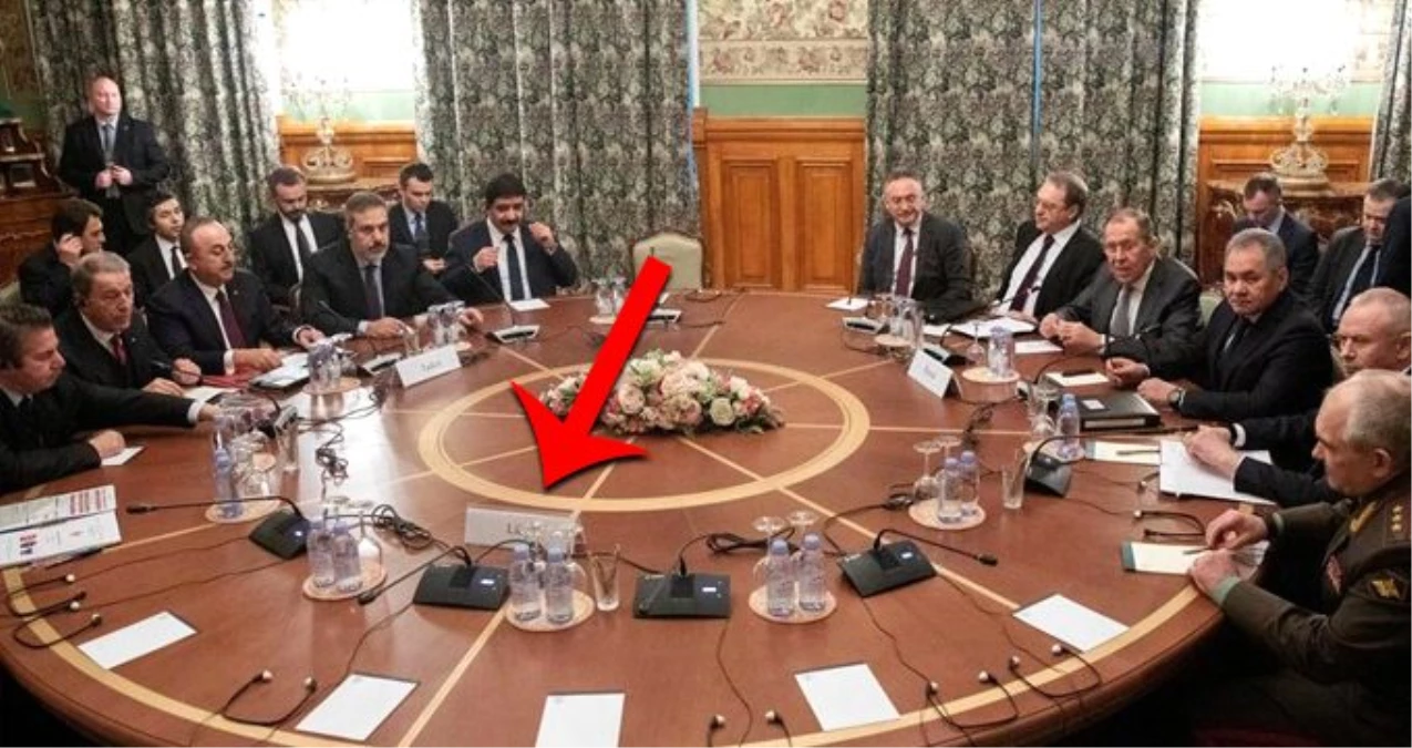 Moskova\'da düzenlenen Libya toplantısında UMH ve Hafter güçleri birlikte oturmak zorunda kaldı