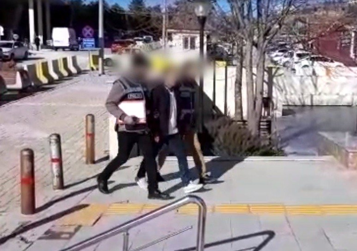 Elazığ\'da hasta yakını süsü verip, hasta yakınlarını soyan şüpheli yakalandı