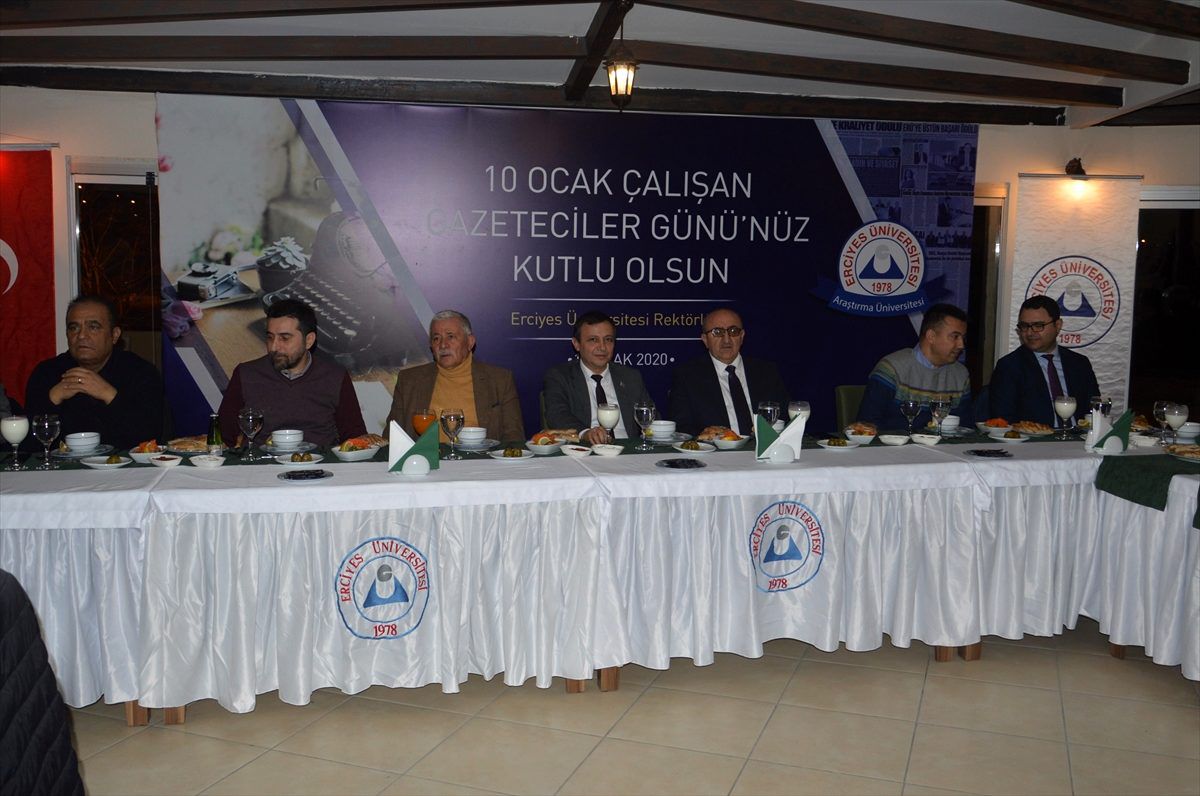 Erciyes Üniversitesi Rektörü Çalış, gazetecilerle bir araya geldi