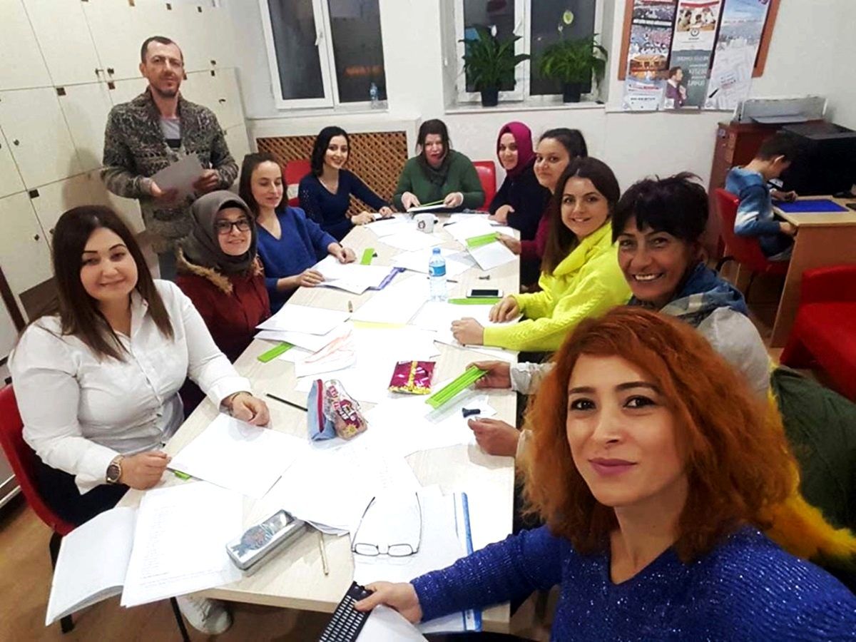 Gelibolu\'da öğretmenlere "Braille alfabesi" eğitimi
