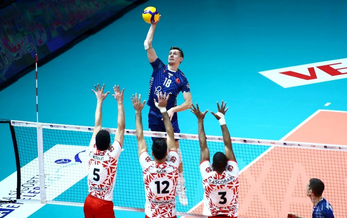 Halkbanklı voleybolcu Dmitrii Bahov: "İkinci devrede çok daha fazla çalışacağız"