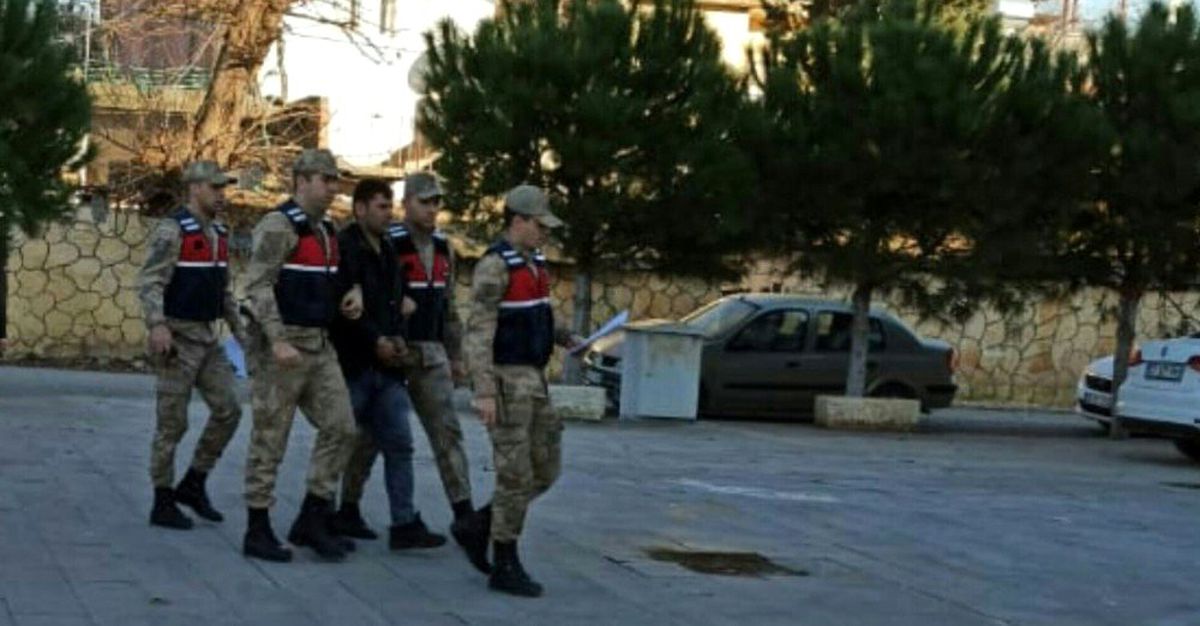 Hırsızlık şüphelisini jandarma yakaladı