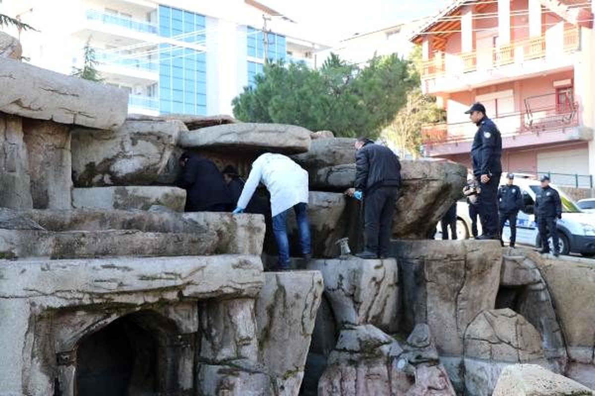 Kayıp genç süs havuzunda ölü bulundu
