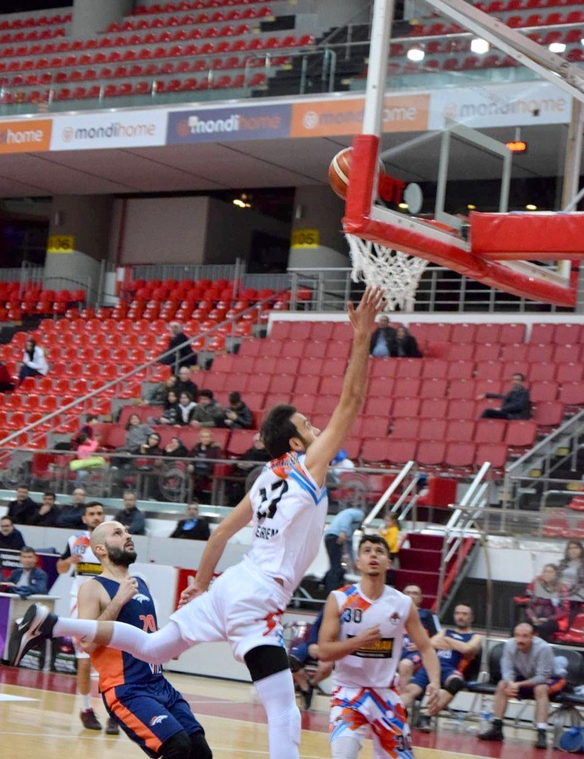 Kayseri Büyük Erkekler Basketbol Ligi\'nde heyecan artıyor