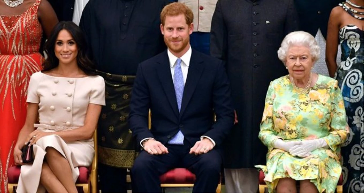Kraliçe 2. Elizabeth\'ten Prens Harry ile Meghan\'ın Kraliyet ailesinden ayrılma kararına destek geldi