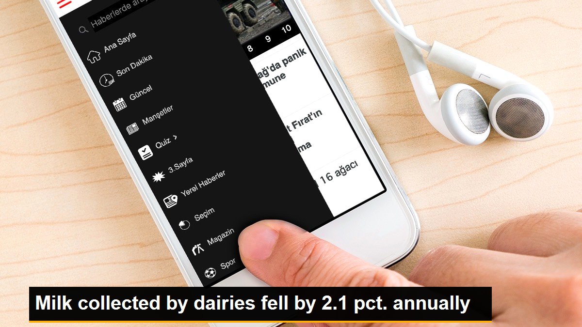 Milk collected by dairies fell by 2.1 pct. annually