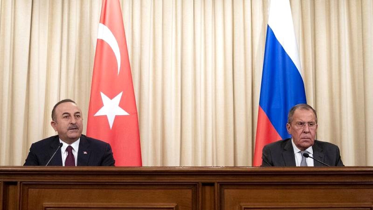 Moskova\'daki Libya zirvesi: Serrac ateşkesin taslak metnini imzaladı, Hafter süre istedi