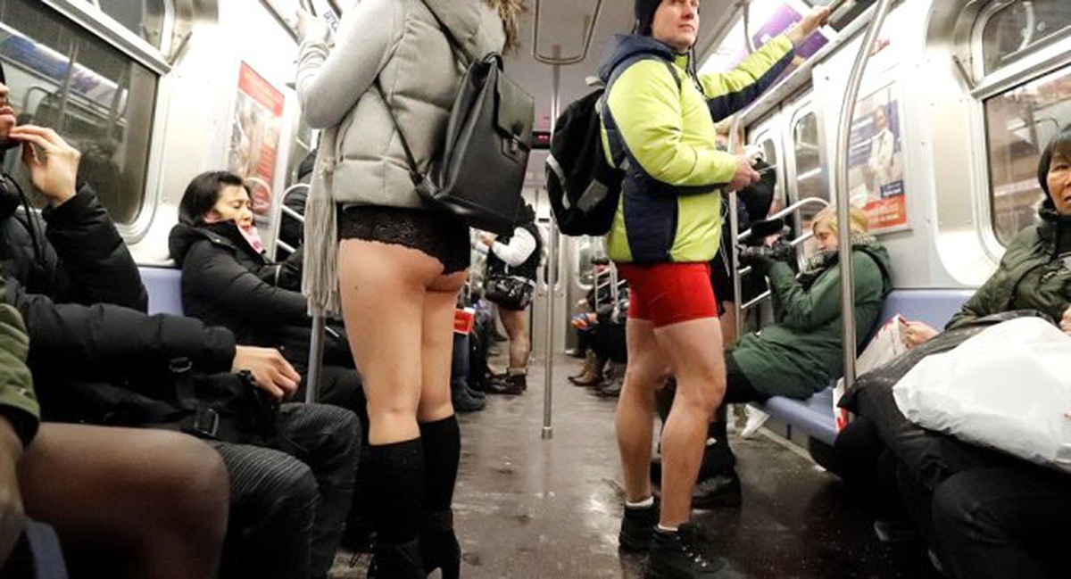 Pantolonsuz Metro Yolculuğu Etkinliği Bu Sene de Şaşırttı