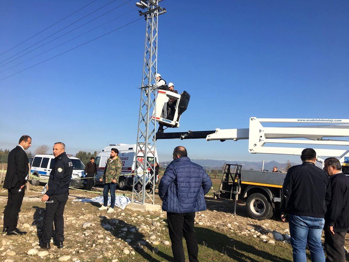 Pazarcının cesedi elektrik direğinin dibinde bulundu