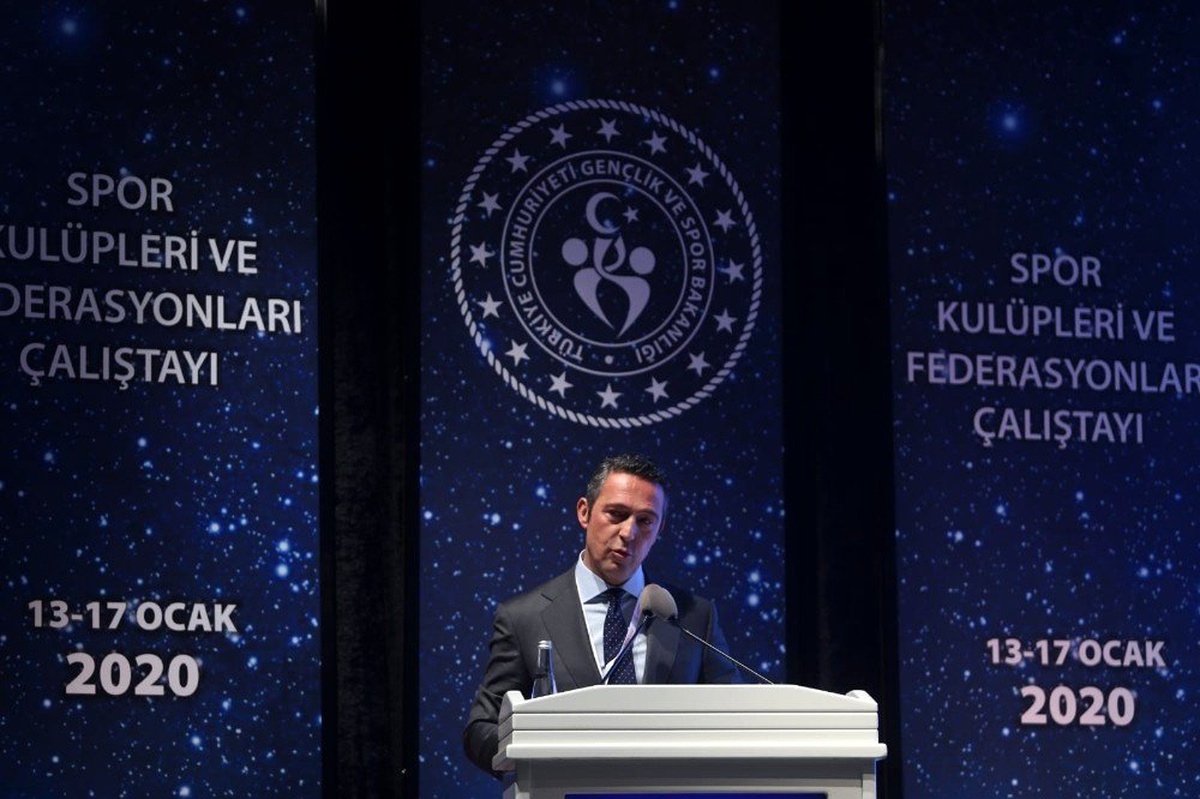 Spor Kulüpleri ve Federasyonları Çalıştayı\'nda Ali Koç\'tan Türk futbolunun sorunları ve çözüm...