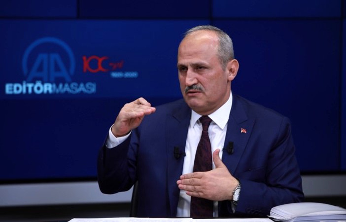 Turhan: Kanal İstanbul\'dan geçecek gemilerden alacağımız para yıllık 1 milyar dolar civarında