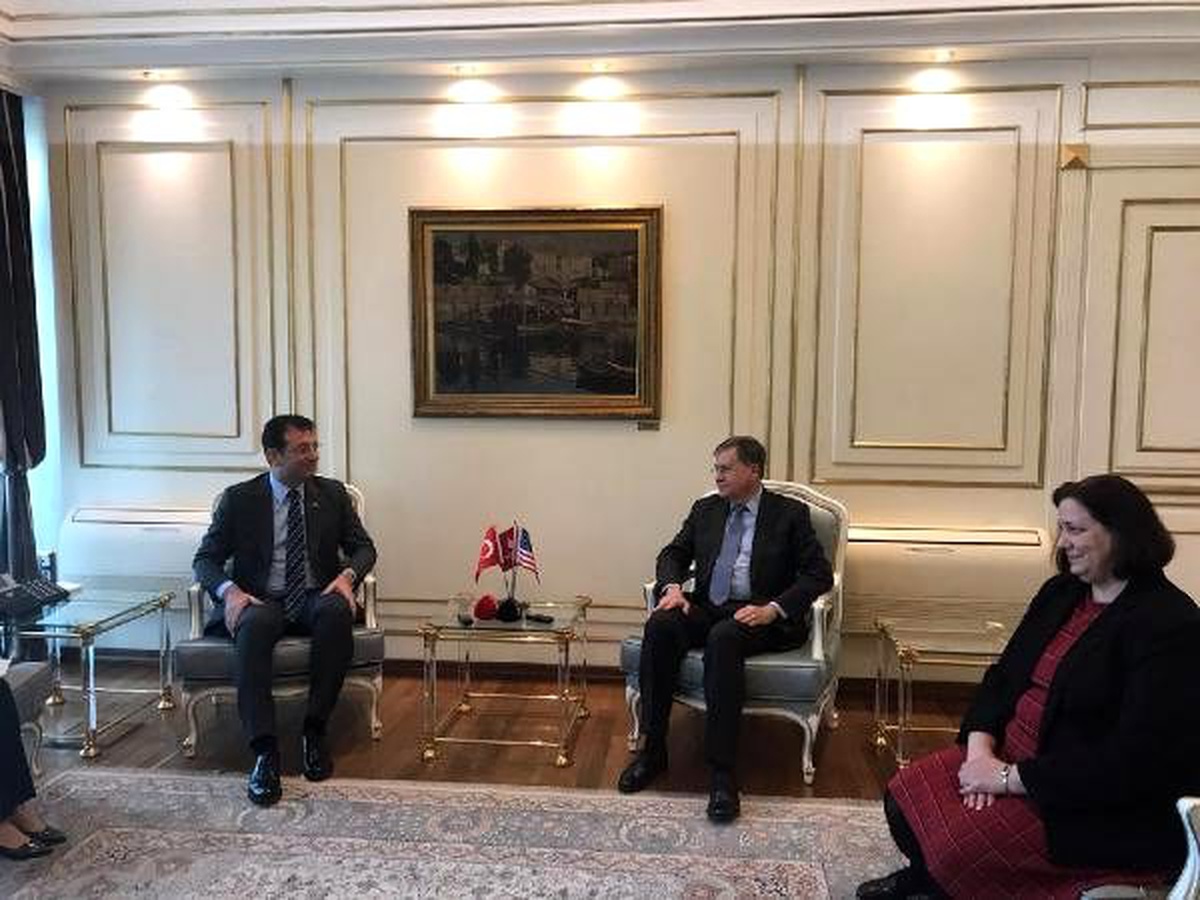 ABD Büyükelçisi Ekrem İmamoğlu\'nu ziyaret etti