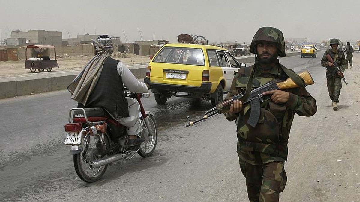 Afganistan\'da bombalı saldırı: En az 2 çocuk öldü, 9 yaralı