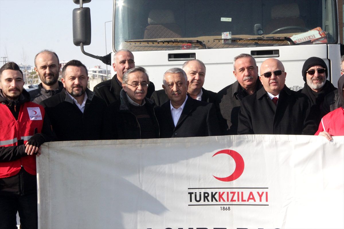 Afyonkarahisar\'dan Suriye\'ye bir tır un gönderildi