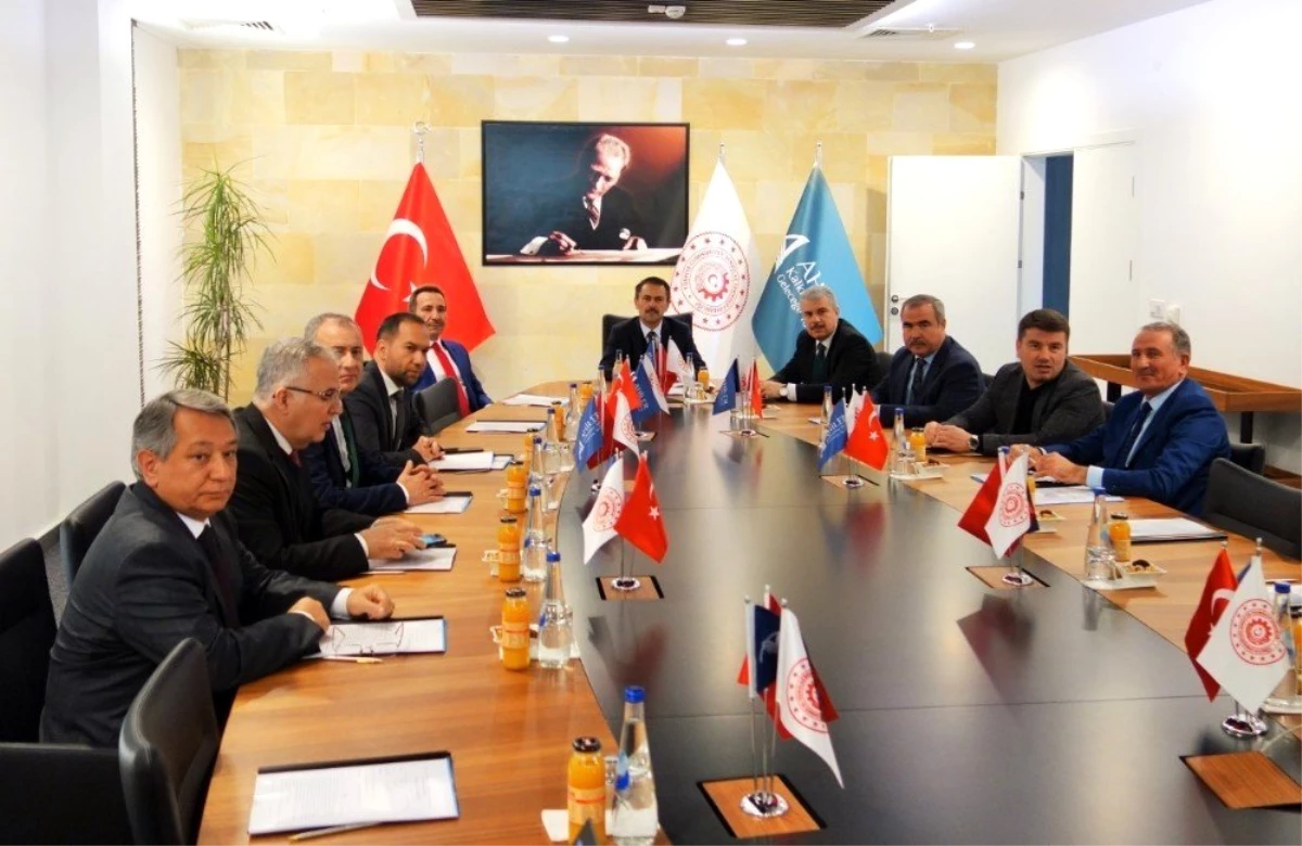 AHİKA Ocak Ayı Yönetim Kurulu Toplantısı Nevşehir\'de Yapıldı